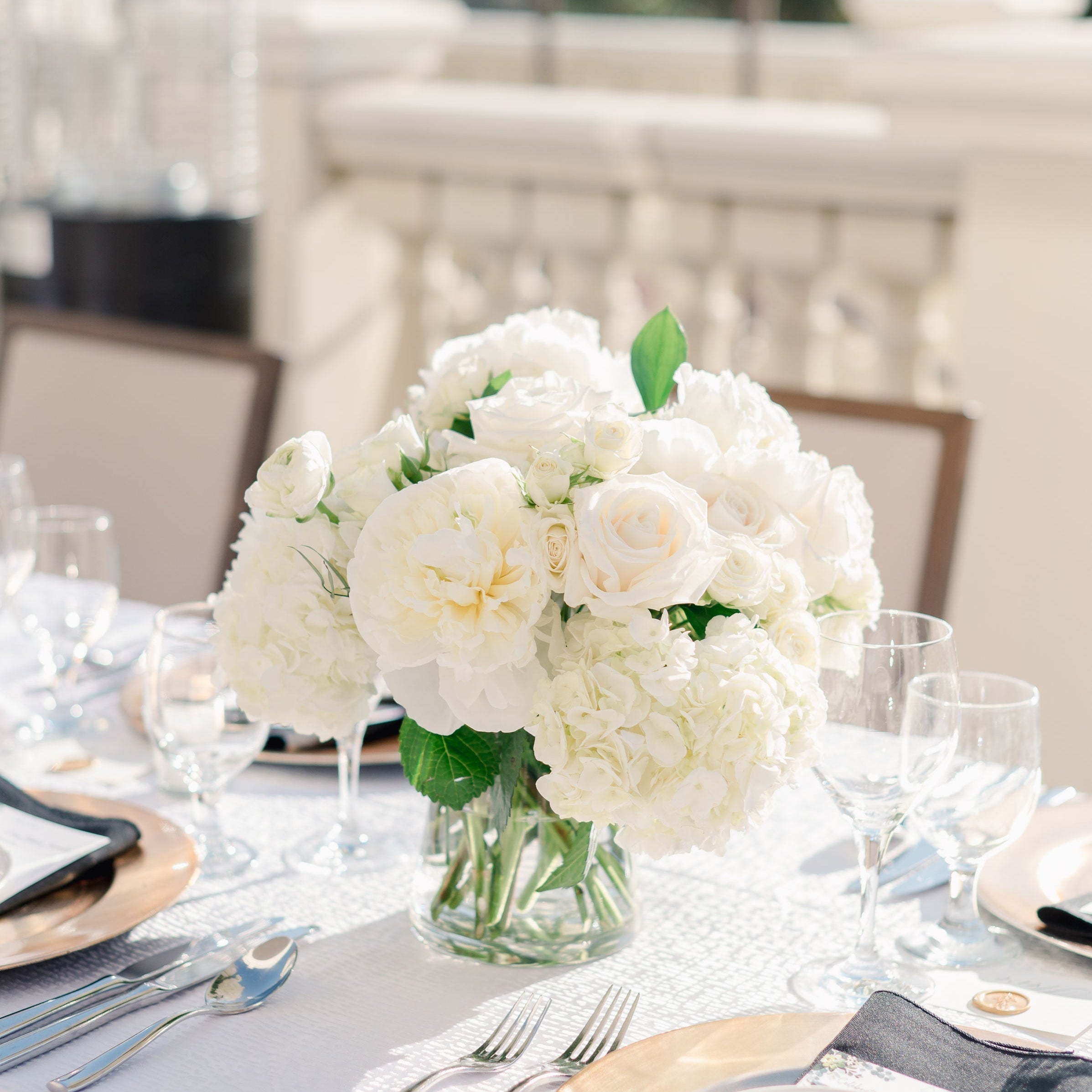 How to Choose the Perfect Anniversary Bouquet in June