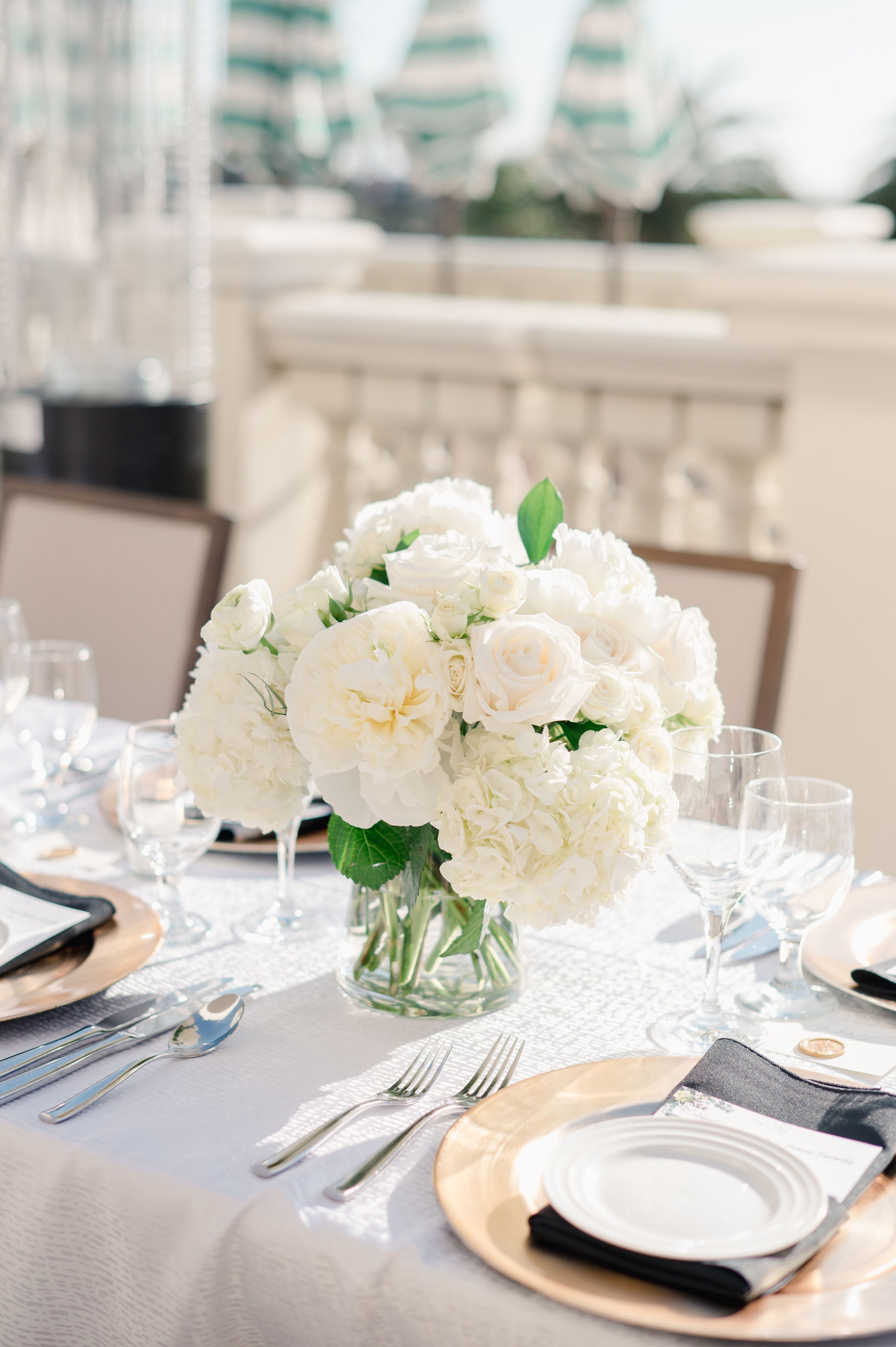 How to Choose the Perfect Anniversary Bouquet in June